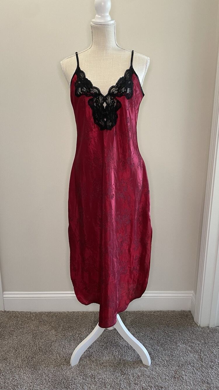 Vintage California Miss Lace Slip Dress Lingerie Nightgown Nightie Gothic Red M
